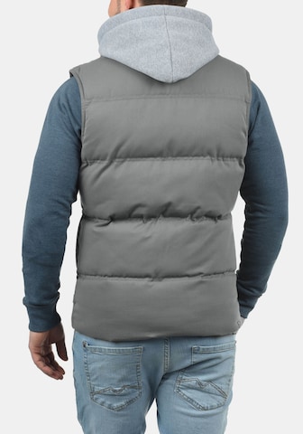 BLEND - Colete 'Jens' em cinzento