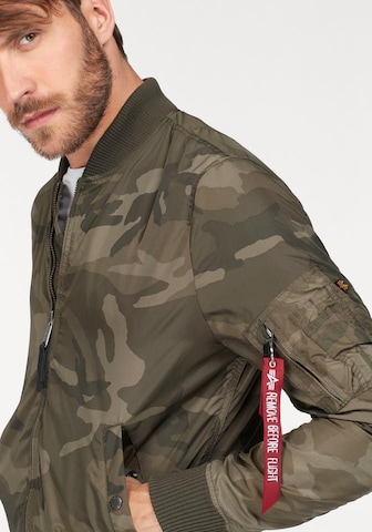 ALPHA INDUSTRIES Prehodna jakna 'MA-1 TT' | zelena barva