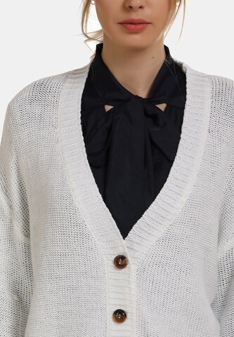 DREIMASTER Knit Cardigan in White: front