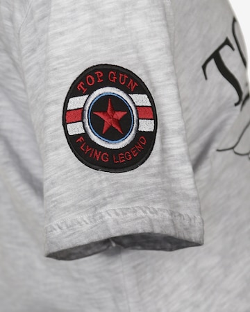 TOP GUN Shirt 'Star' in Grijs