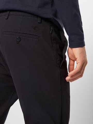 Dockers Tapered Chinohousut 'SMART 360 FLEX' värissä musta