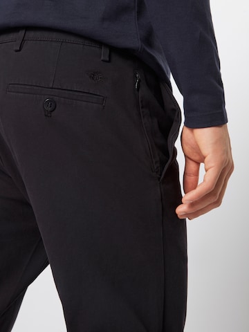 Dockers Zúžený Chino kalhoty 'SMART 360 FLEX' – černá