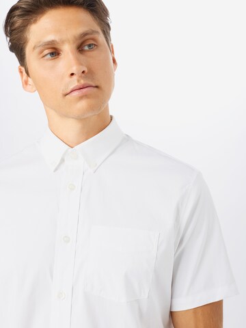 GAP Slim fit Button Up Shirt 'PERFORMANCE' in White