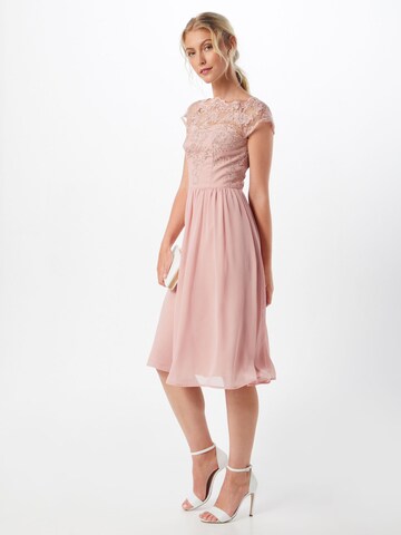 Rochie de cocktail 'Karlie' de la Chi Chi London pe roz