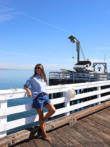 Classic Linen Blouse Look