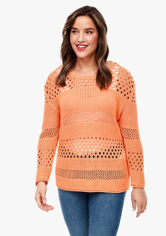 TRIANGLE Sweater in Orange: front