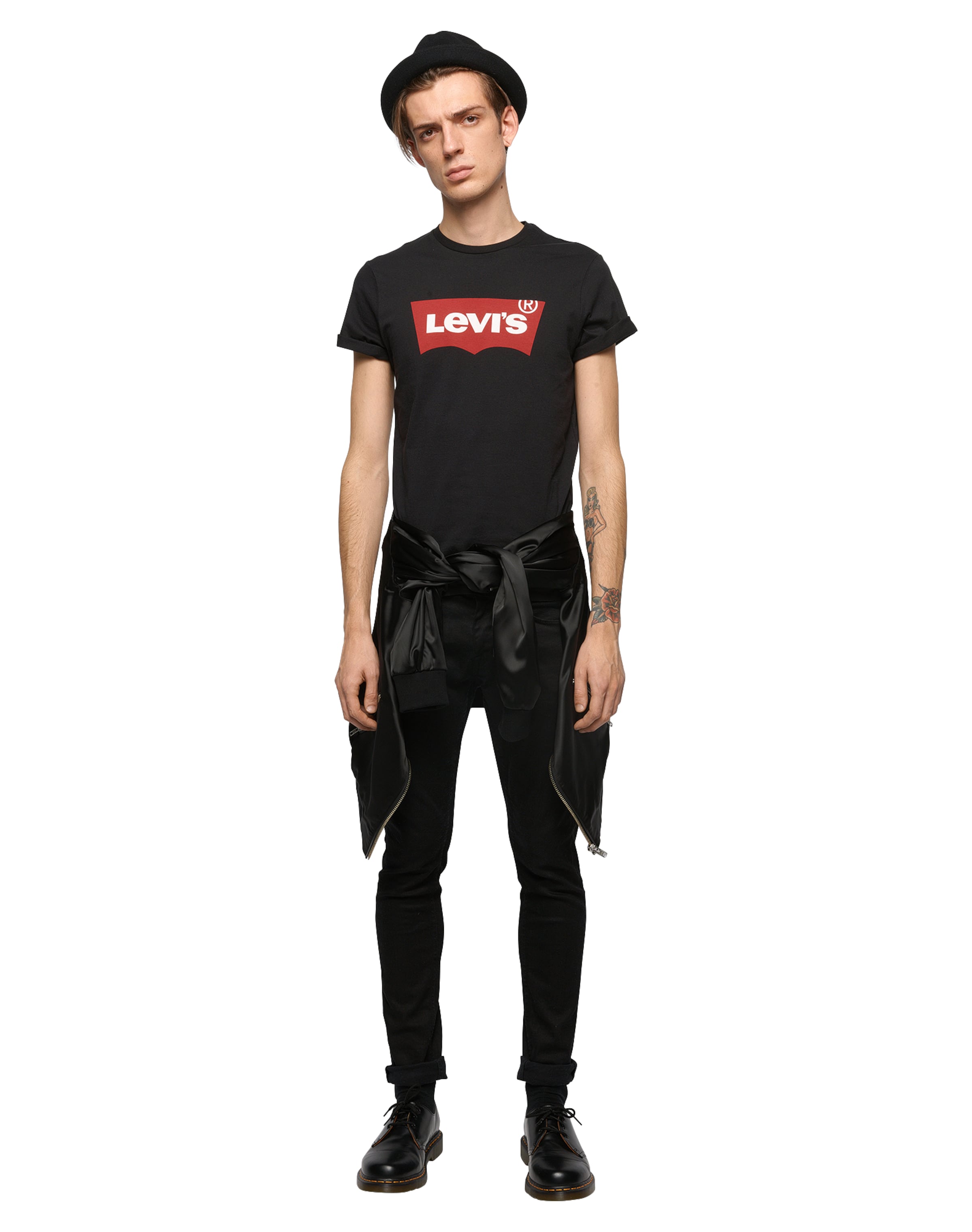 LEVI'S ® Обычный Футболка 'Graphic Set-In Neck Tee' в Черный