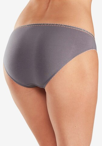 Slip LASCANA en gris