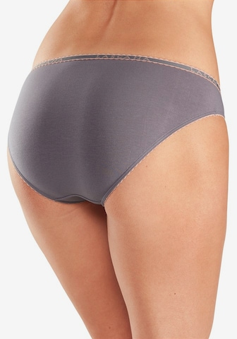 Slip LASCANA en gris