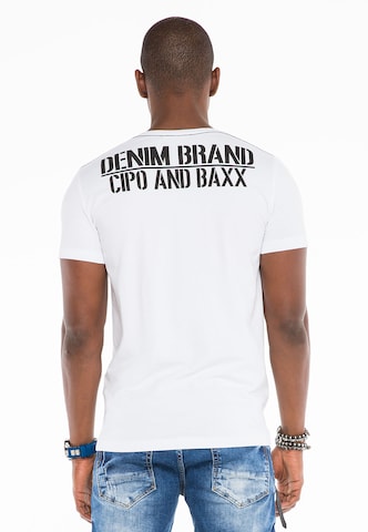 CIPO & BAXX T-Shirt mit extravagantem Print in Weiß