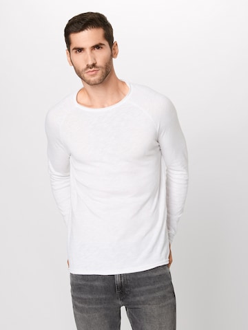 AMERICAN VINTAGE جينز مضبوط قميص 'Sonoma' بلون أبيض