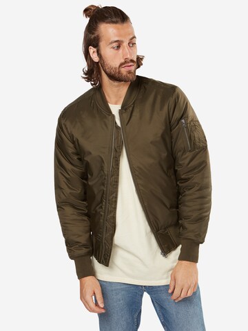 Veste mi-saison Urban Classics en vert : devant