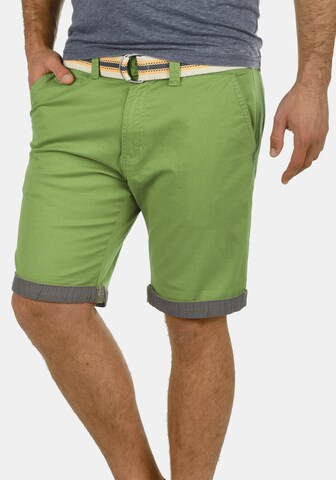 !Solid - Regular Calças chino 'Lagos' em verde: frente