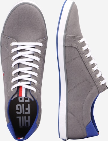 TOMMY HILFIGER Sneakers 'Harlow' in Grey: side