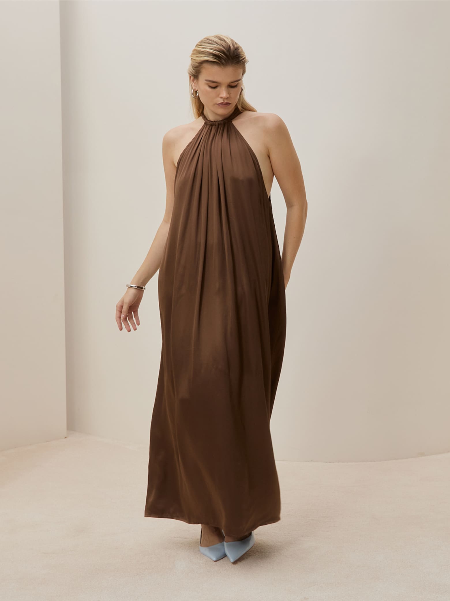 Amelia B. - Brown Neckholder Dress Look