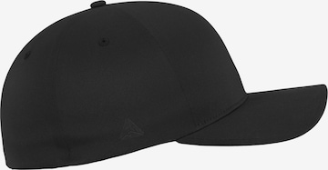 Cappello da baseball 'Delta' di Flexfit in nero