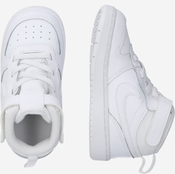 Baskets 'Court Borough Mid' Nike Sportswear en blanc