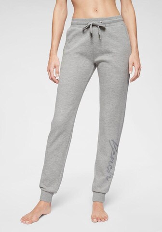 regular Pantaloni di BENCH in grigio: frontale