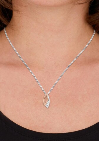 AMOR Kette mit Anhänger 'Blätter' in Silber: Vorderseite