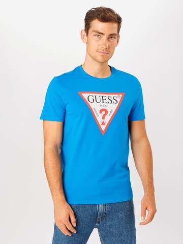 GUESS Regular Fit T-Shirt in Blau: predná strana