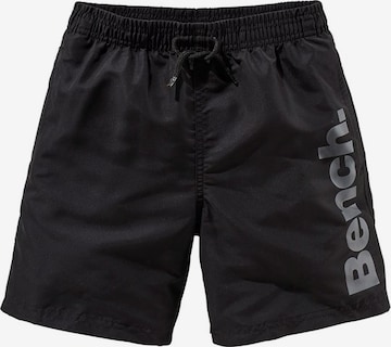 Shorts de bain BENCH en noir : devant