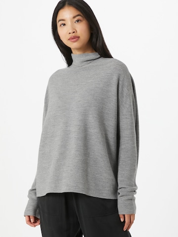 DRYKORN Sweater 'Liora' in Grey: front