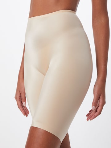 MAGIC Bodyfashion Regular Shapingbroek 'Luxury Bermuda' in Beige: voorkant