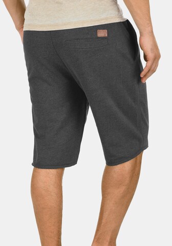 regular Pantaloni di BLEND in grigio