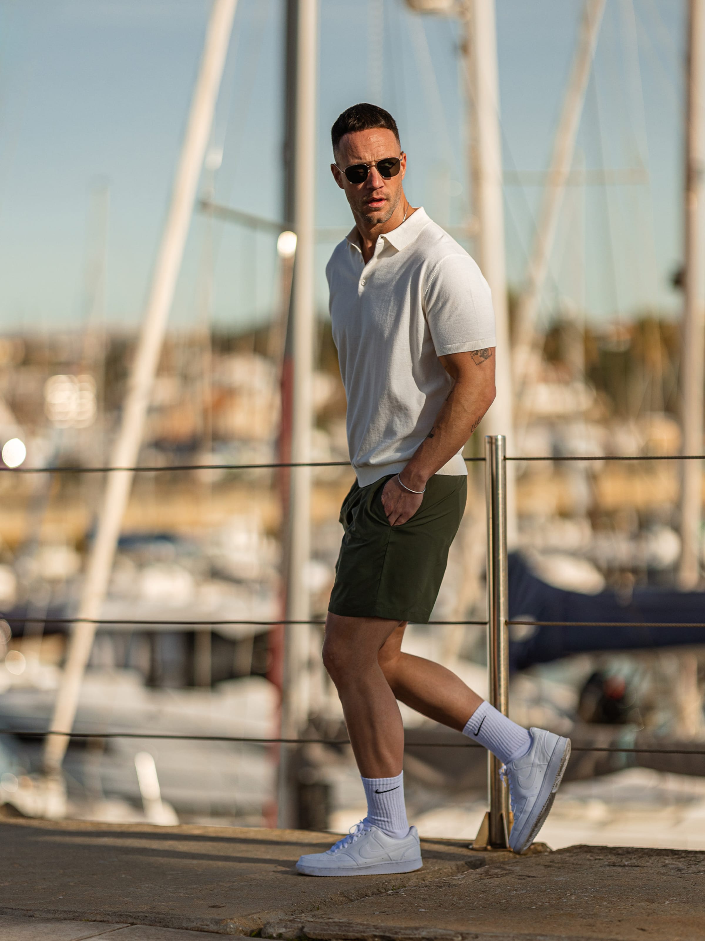 Khaki shorts white shoes top