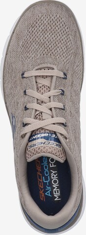 SKECHERS Sneaker in Grau