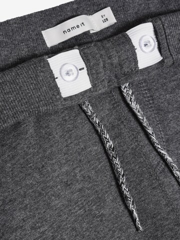 Tapered Pantaloni 'Honk' di NAME IT in grigio