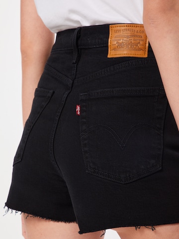LEVI'S ® Normalny krój Jeansy 'Ribcage Short' w kolorze czarny