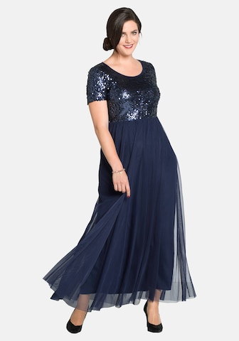 Robe de soirée SHEEGO en bleu : devant