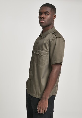 Brandit - Ajuste confortable Camisa en verde