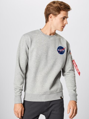 ALPHA INDUSTRIES Regular fit Sweatshirt in Grijs