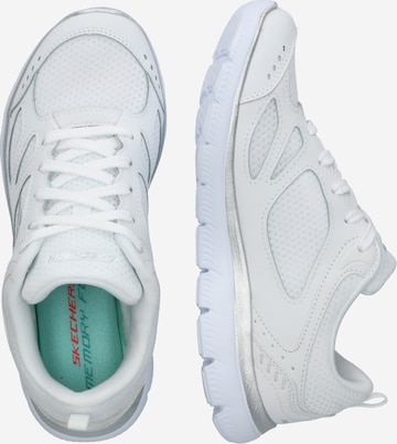 SKECHERS - Zapatillas deportivas bajas 'SUMMITS - SUITED' en blanco