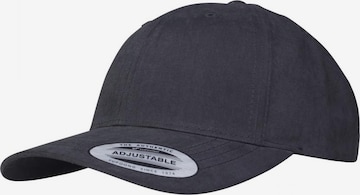 Casquette Flexfit en noir : devant