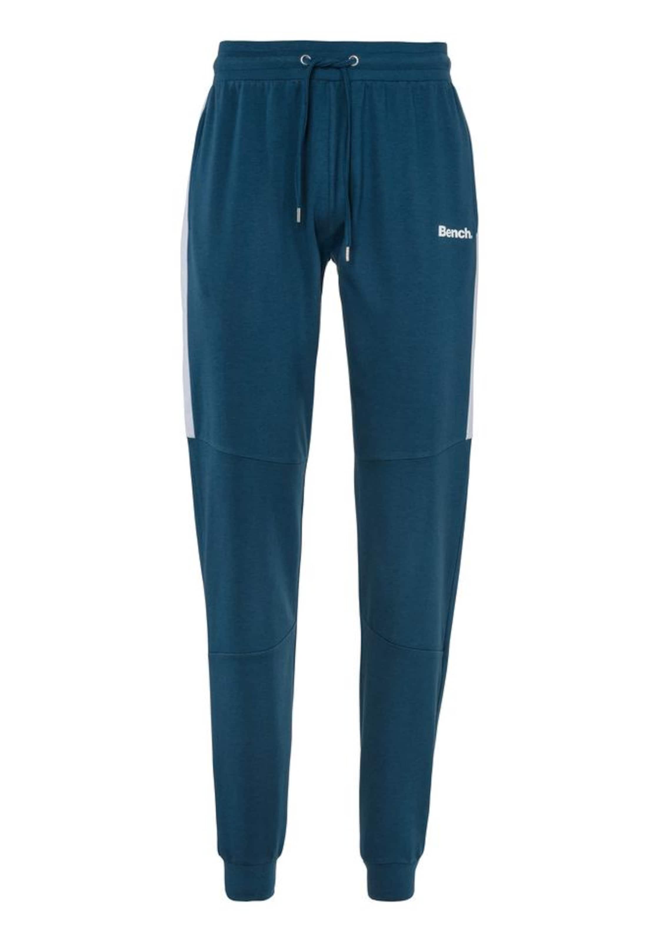 BENCH Tapered Hose in Grün: Vorderseite