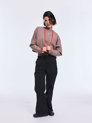 Black Pants Look by Nike