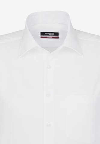 Coupe regular Chemise business 'Modern' SEIDENSTICKER en blanc