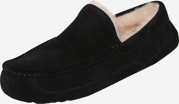 Mocasini 'Ascot' de la UGG pe negru: față