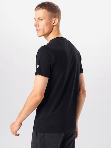 GUESS Regular Fit T-Shirt in Schwarz