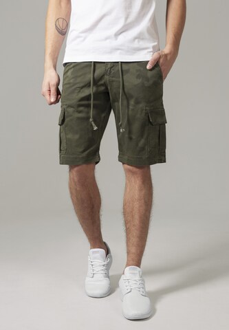 Regular Pantalon cargo Urban Classics en vert : devant