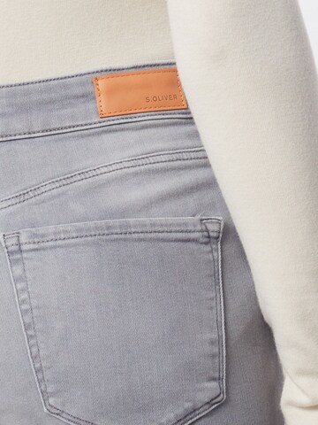 Skinny Jeans 'Izabeli' di s.Oliver in grigio