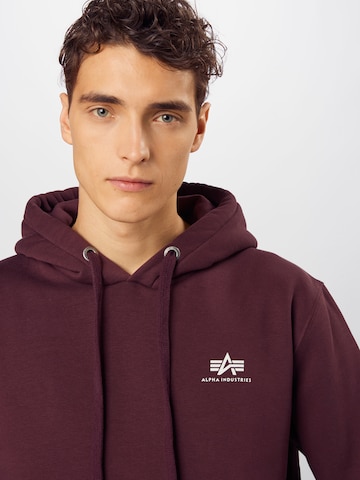 Regular fit Felpa di ALPHA INDUSTRIES in rosso