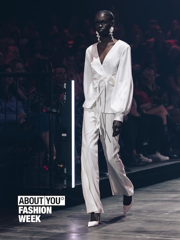 Elegant Satin Set Look by Fleur by Kaviar Gauche