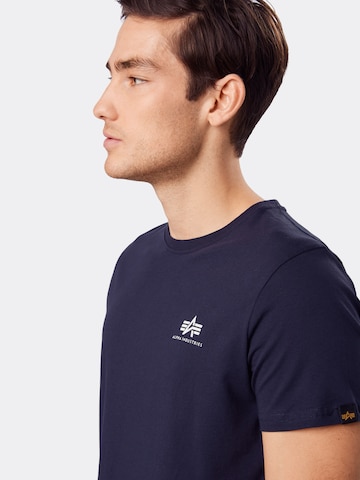 ALPHA INDUSTRIES Regular Fit T-Shirt in Blau