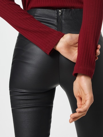 VILA Slimfit Leggings 'Commit' i svart