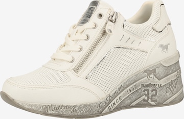 MUSTANG Sneakers in White: front