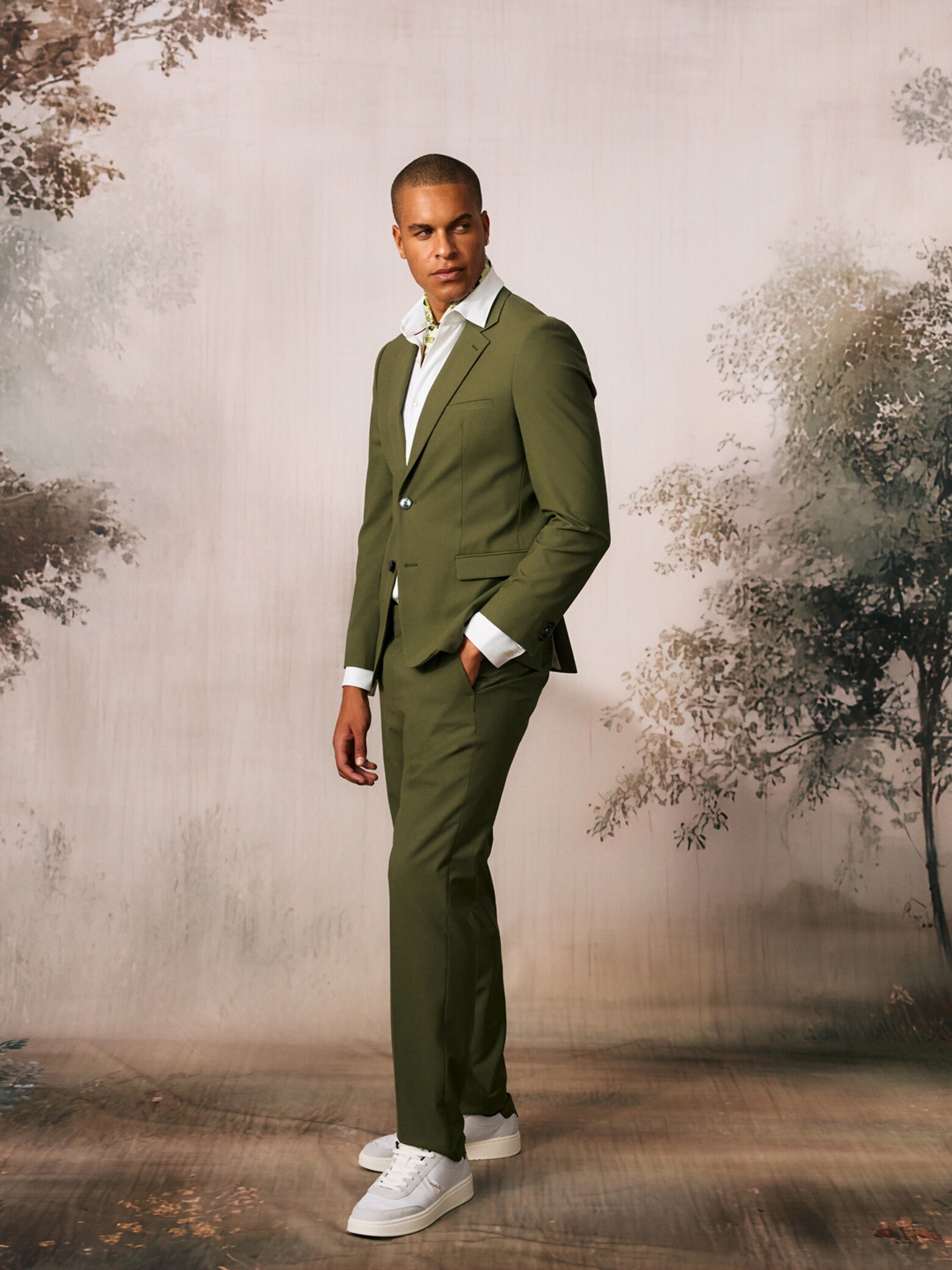 Maalik Moston - Fancy Olive Green Suit Look